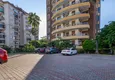Buy 4+1 single-level apartment with a separate kitchen in the center of Alanya, Cleopatra beach area 16