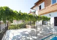 Buy Detached villa with pool and garden from the owner 9 