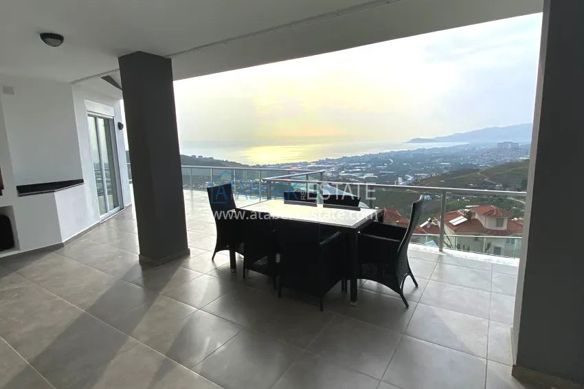 Purchase Detached villa with furniture and stunning panoramic views - Kargicak area 1