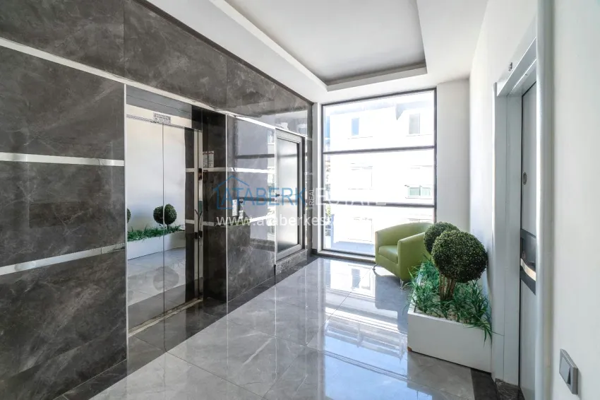 2+1 penthouse duplex with furniture in an area open to residence permits, Alanya center 15