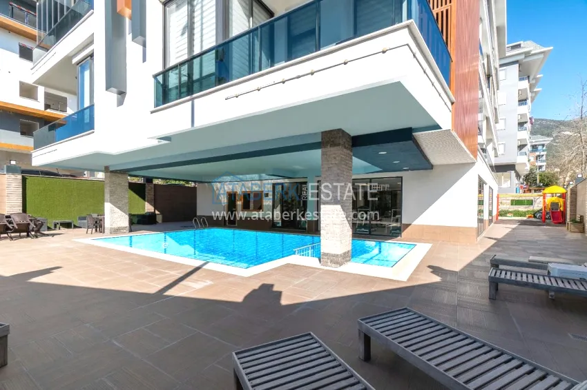 2+1 penthouse duplex with furniture in an area open to residence permits, Alanya center 5