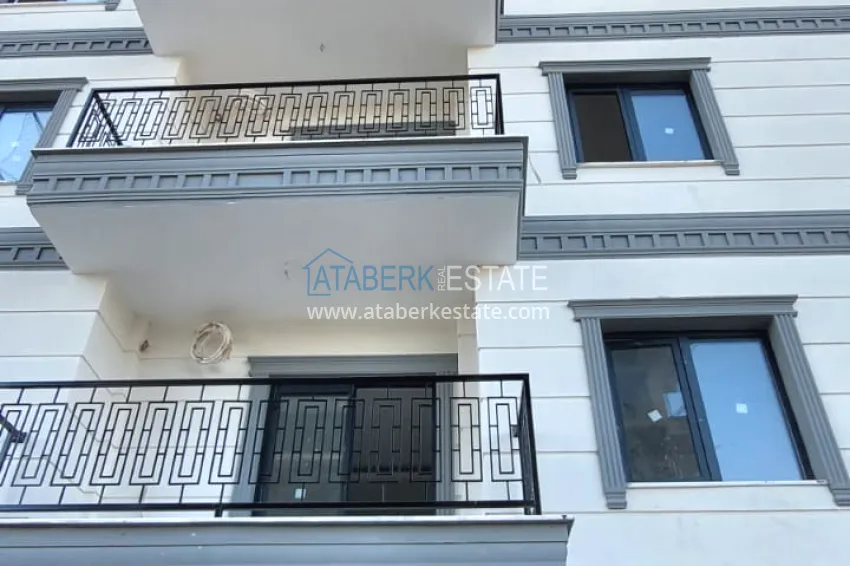 Finished 1+1 apartment in a multi-apartment residential complex in Mahmutlar — center 7