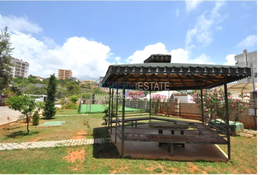 Linear apartment 3+1 on the first coastline in Tosmur area. The property is suitable for residence permit 8