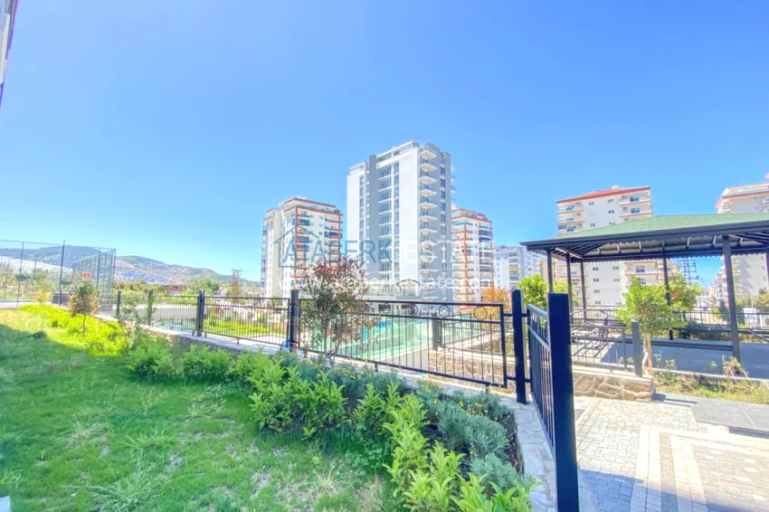 Furnished apartment in Mahmutlar, in a young residential complex 7