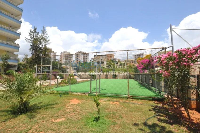 Linear apartment 3+1 on the first coastline in Tosmur area. The property is suitable for residence permit 6