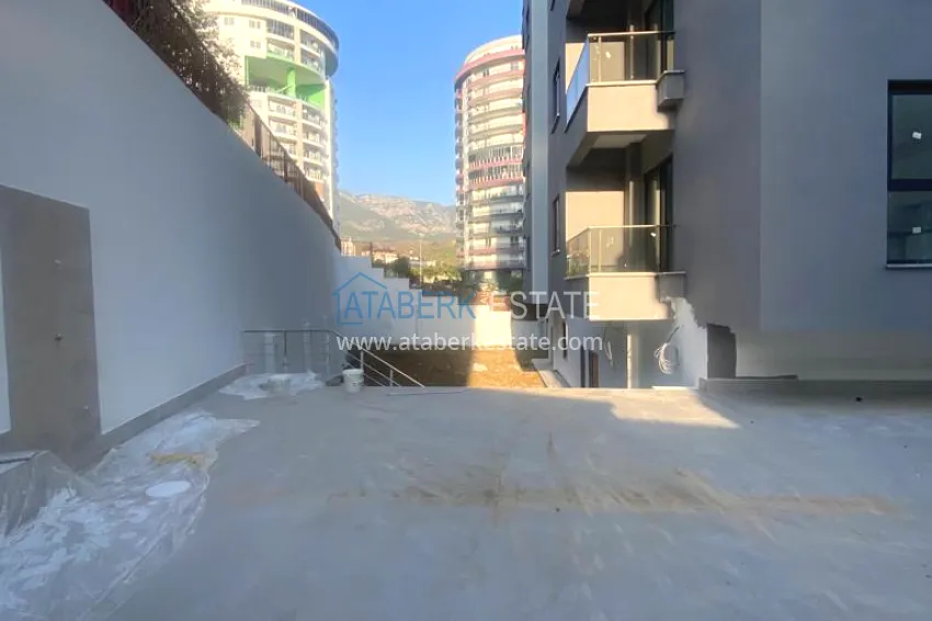 Apartments at affordable prices from the developer in Mahmutlar 5