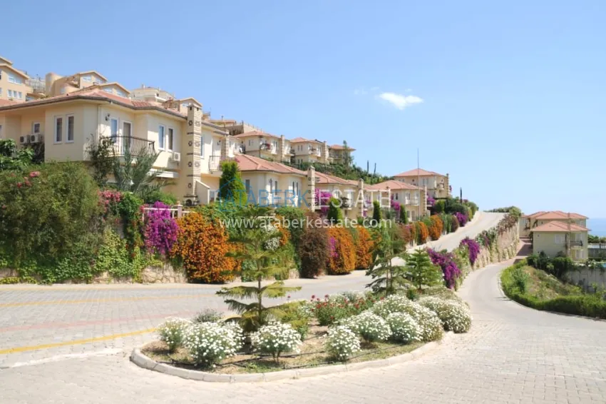 Duplex with exclusive concept furniture and luxurious panoramic views — Alanya, Mahmutlar district 3