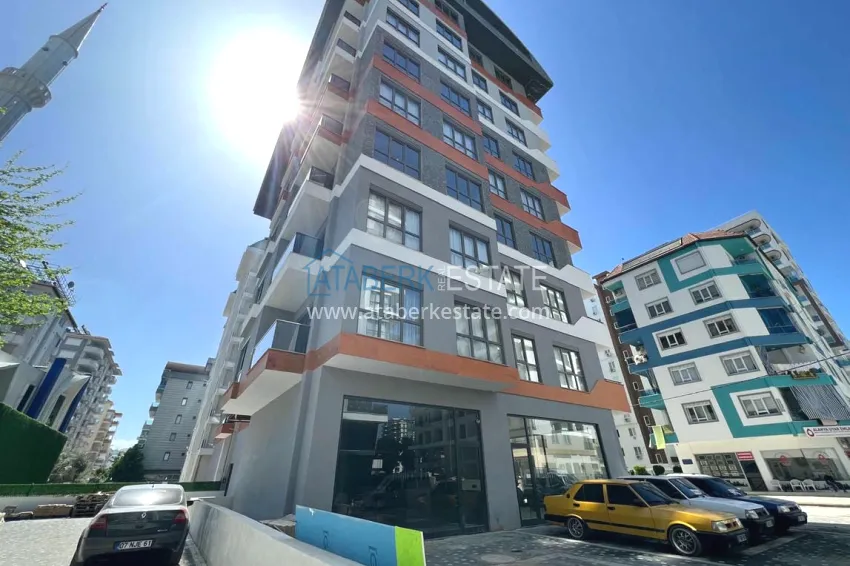 Apartments in Mahmutlar of various layouts in a complex under construction 3