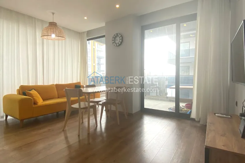 Purchase Turnkey apartment with sea view, first coastal apartment - Alanya, Mahmutlar district 1