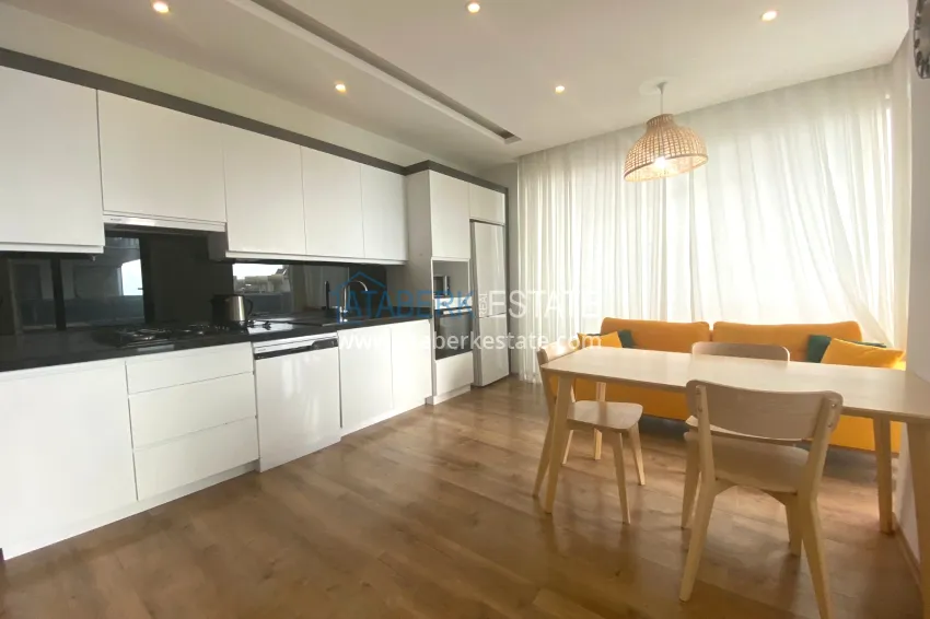 Purchase Turnkey apartment with sea view, first coastal apartment - Alanya, Mahmutlar district 3