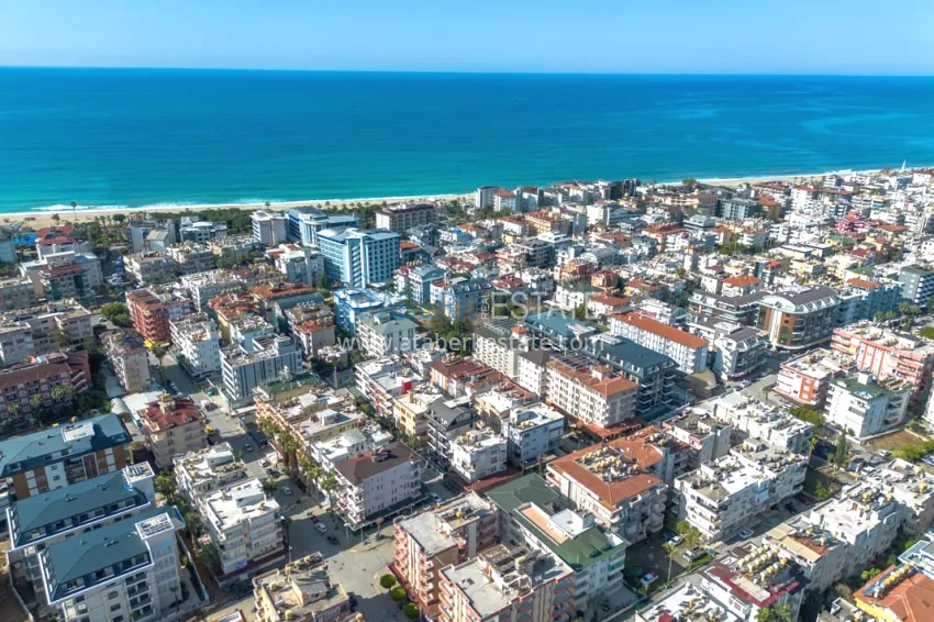 Turnkey one-bedroom apartment with a glazed balcony near Cleopatra Beach - Alanya Center 3