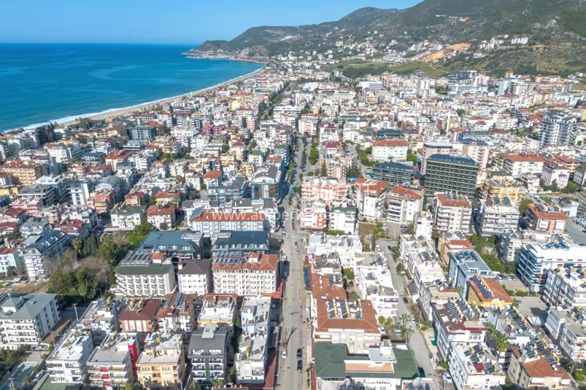 Turnkey one-bedroom apartment with a glazed balcony near Cleopatra Beach - Alanya Center 5