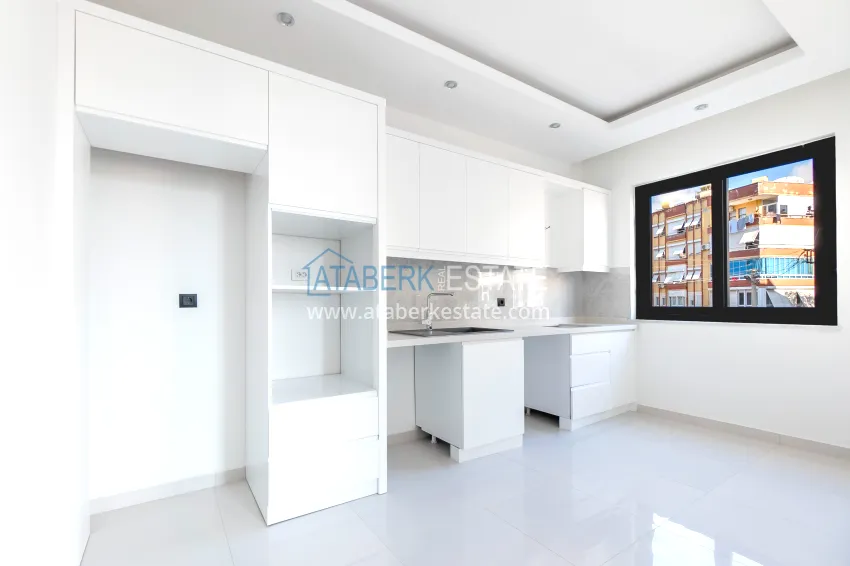 Purchase One bedroom apartment near Cleopatra beach! Your new home in the center of Alanya 1