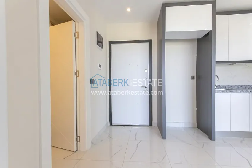 Purchase Finely finished one-bedroom apartment with sea view, Avsallar district — Alanya 2