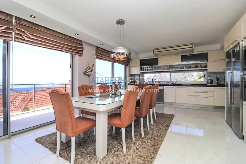 Purchase Luxury villa with panoramic views of the sea and the castle in Alanya — Kucukhasbahce district 1
