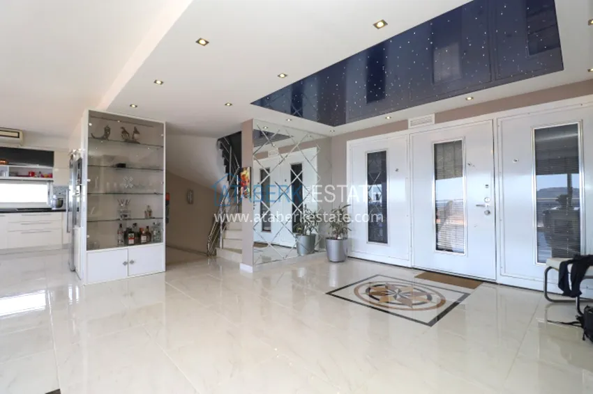 Purchase Luxury villa with panoramic views of the sea and the castle in Alanya — Kucukhasbahce district 3