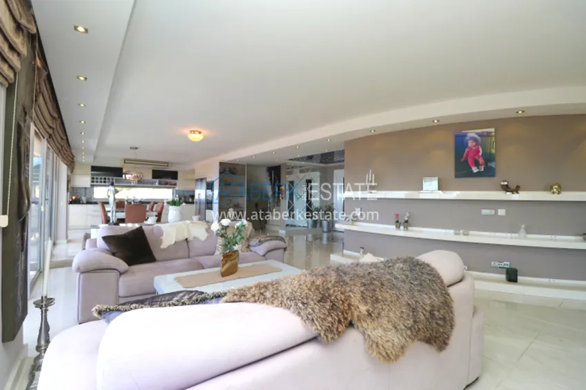 Purchase Luxury villa with panoramic views of the sea and the castle in Alanya — Kucukhasbahce district 4