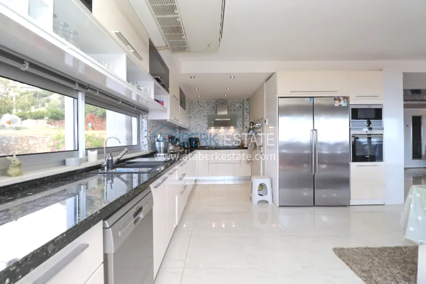 Purchase Luxury villa with panoramic views of the sea and the castle in Alanya — Kucukhasbahce district 8