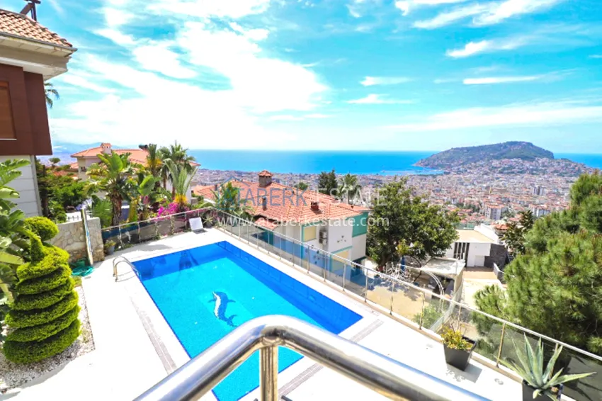 Purchase Luxury villa with panoramic views of the sea and the castle in Alanya — Kucukhasbahce district 41