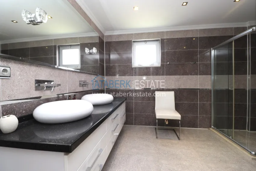 Purchase Luxury villa with panoramic views of the sea and the castle in Alanya — Kucukhasbahce district 43