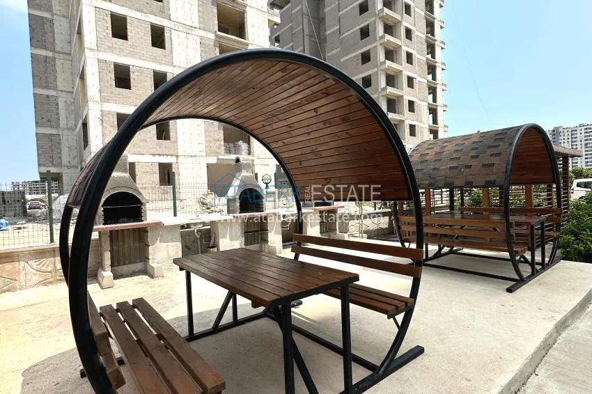 One bedroom apartment with new furniture, separate kitchen and 2 balconies in Mersin, Tomyuk 15