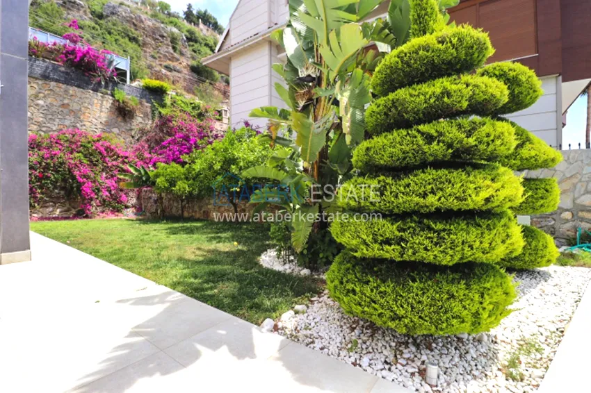 Luxury villa with panoramic views of the sea and the castle in Alanya — Kucukhasbahce district 14