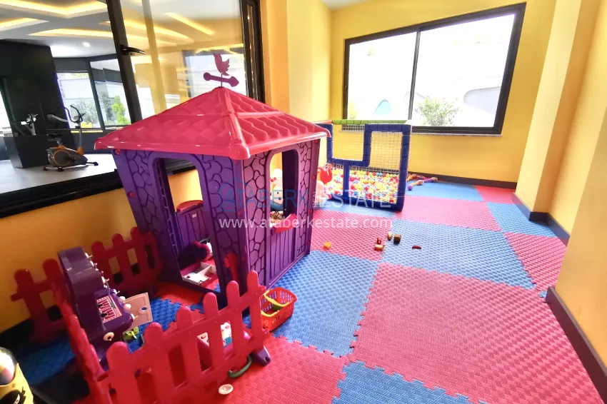 Turnkey three-room apartment in the center of Alanya, just 5 minutes from Cleopatra Beach 17 