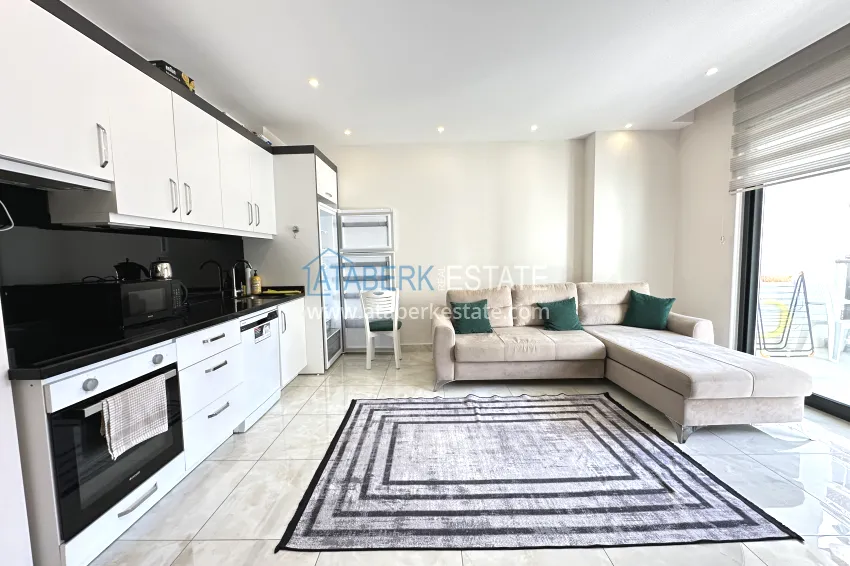 Purchase Turnkey three-room apartment in the center of Alanya, just 5 minutes from Cleopatra Beach 4 