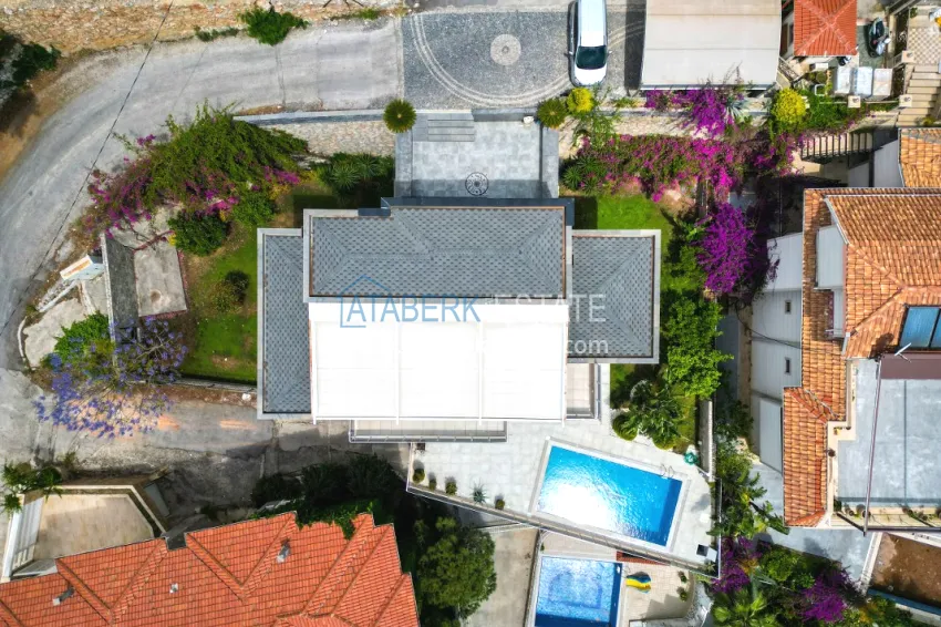 Luxury villa with panoramic views of the sea and the castle in Alanya — Kucukhasbahce district 8
