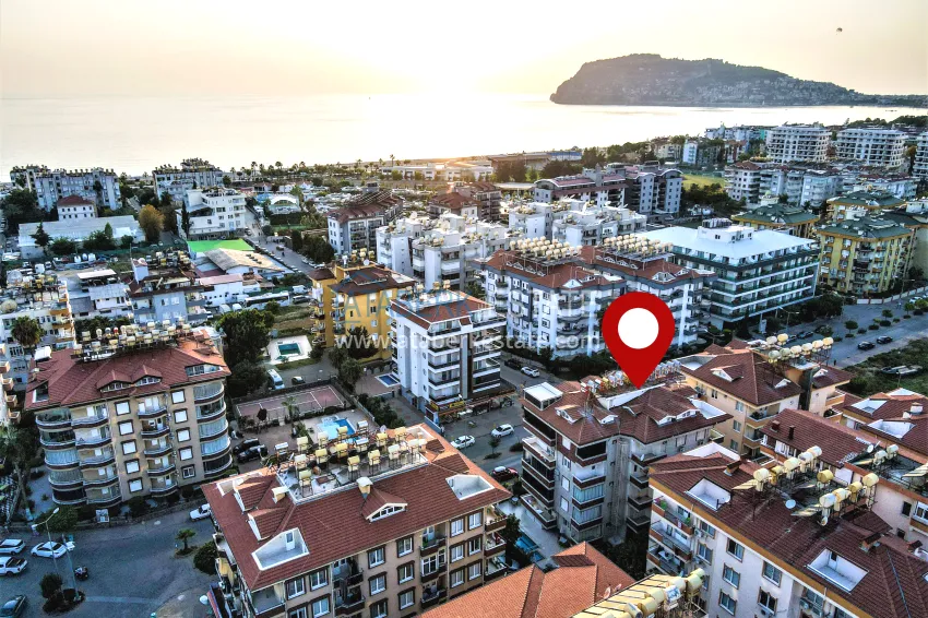 Property from owner in Alanya — three-room apartment with furniture in Oba 1