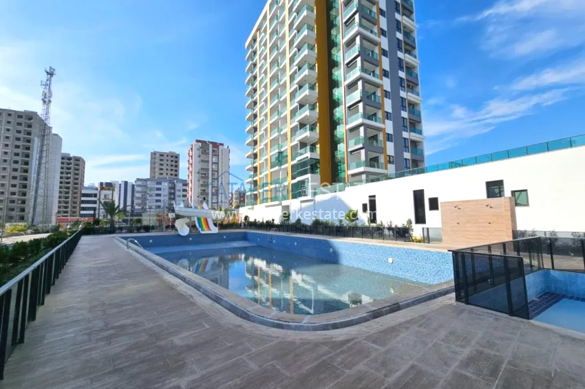 Real estate for citizenship and residence permits. Apartments from the developer in Mersin, Tomyuk 1