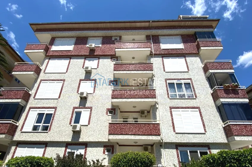 Property from owner in Alanya — three-room apartment with furniture in Oba 6