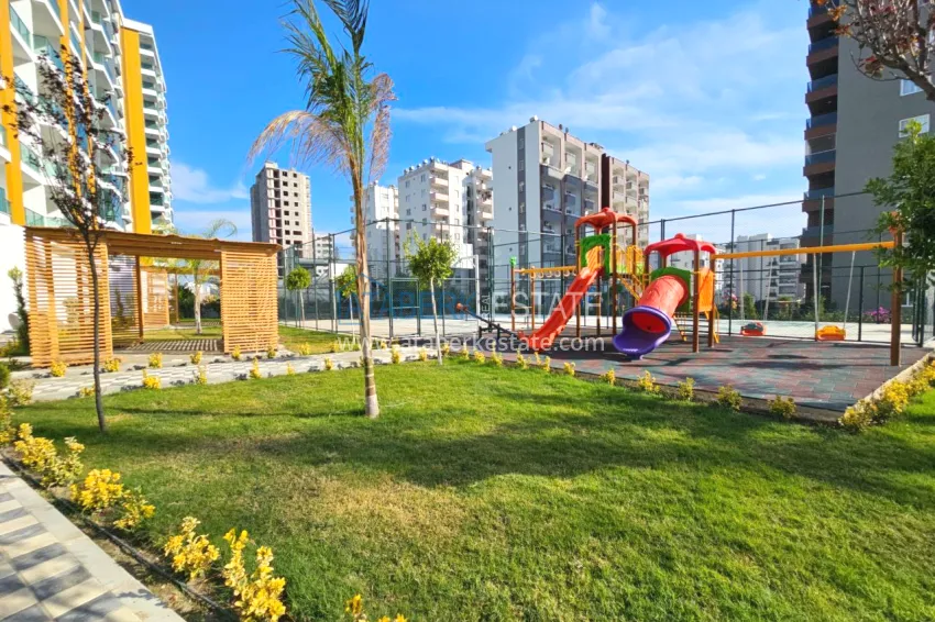 Real estate for citizenship and residence permits. Apartments from the developer in Mersin, Tomyuk 9
