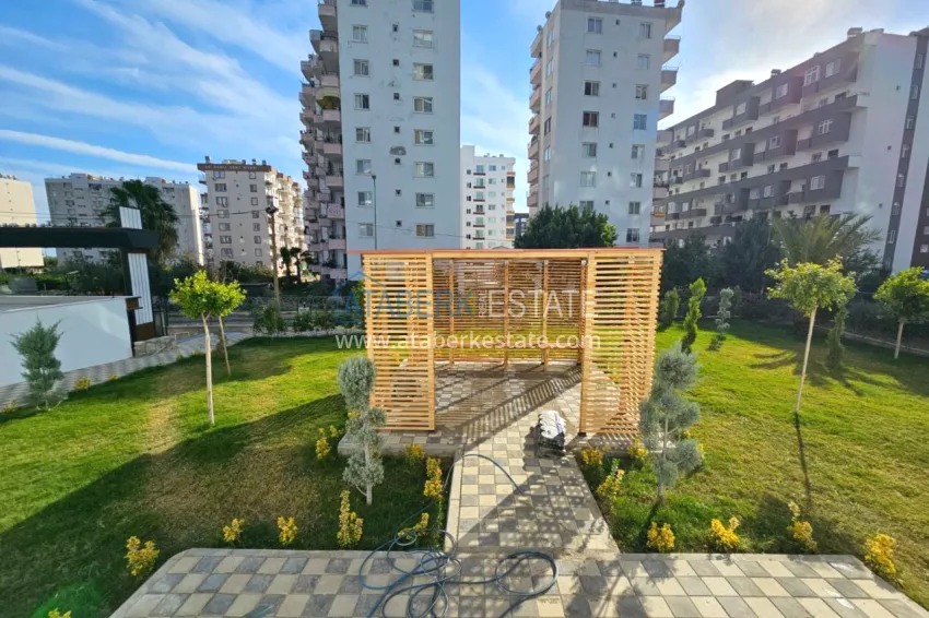Real estate for citizenship and residence permits. Apartments from the developer in Mersin, Tomyuk 10