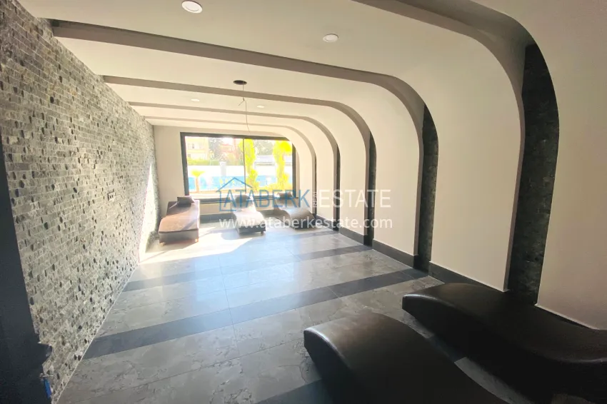 Profitable turnkey apartment in the center of Alanya at a bargain price 14