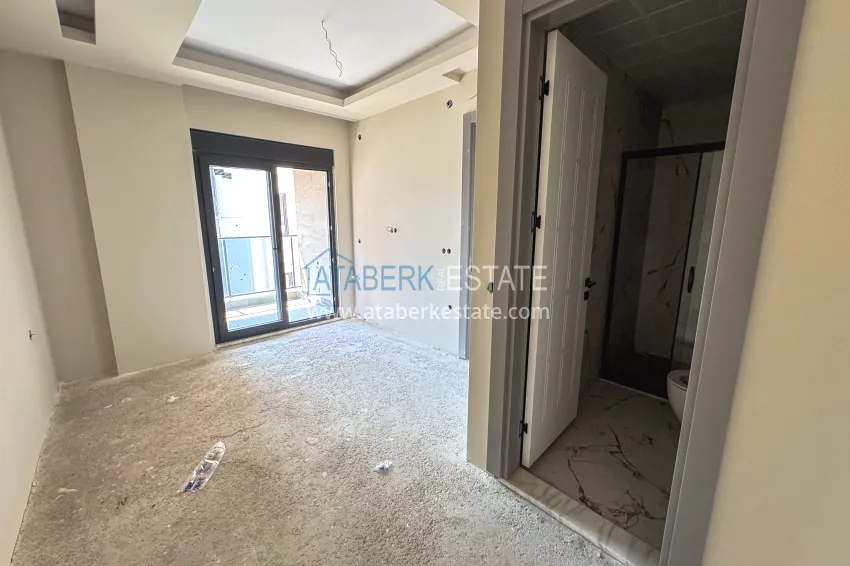 Purchase 4+1 panoramic penthouse duplex in the center of Alanya — the first coastal one, suitable for citizenship 16