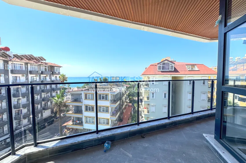 Purchase 4+1 panoramic penthouse duplex in the center of Alanya — the first coastal one, suitable for citizenship 23