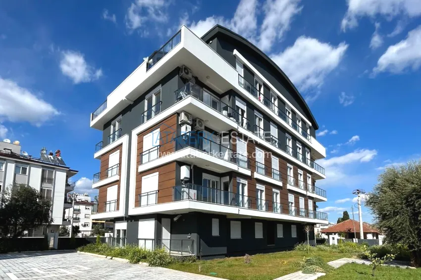 Urgent sale! Two-bedroom apartment at a bargain price in Antalya, Kepez district 1