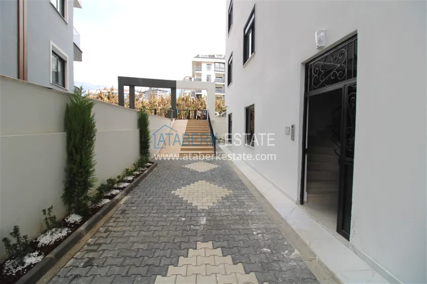 Primary property in Alanya! 1+1 apartment in a cozy boutique complex — Mahmutlar district! 3