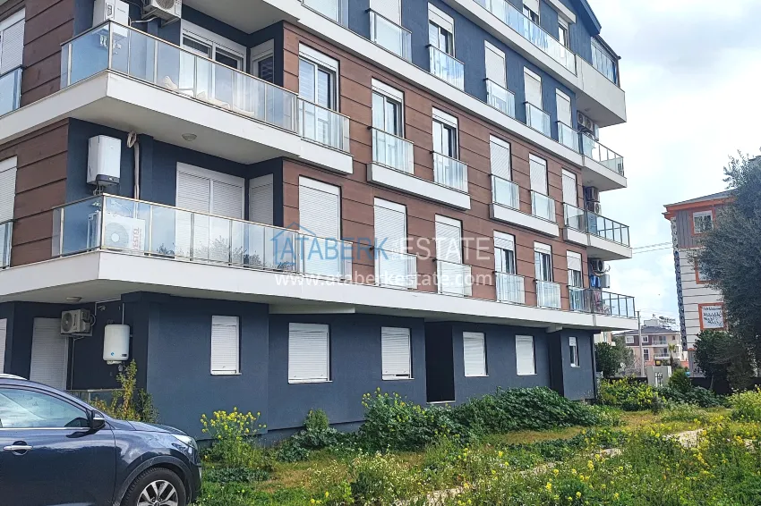 Urgent sale! Two-bedroom apartment at a bargain price in Antalya, Kepez district 3