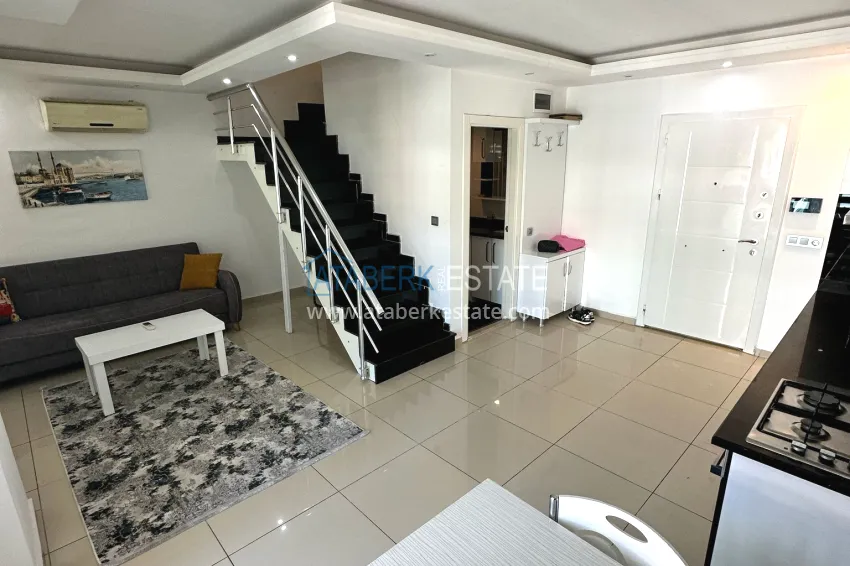 Purchase 2+1 penthouse duplex in the center of Alanya — Cleopatra beach area 1