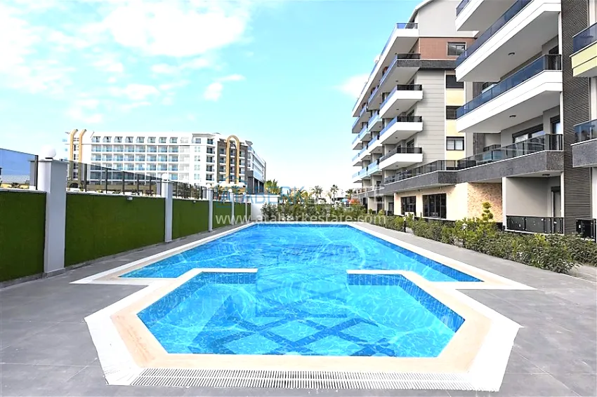 Furnished 2+1 garden duplexes in a complex with infrastructure, Kargicak 3