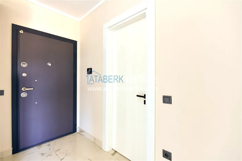 Purchase Apartment 1+1 with sea view in a prestigious complex — Kargicak district, 200 meters from the sea 1