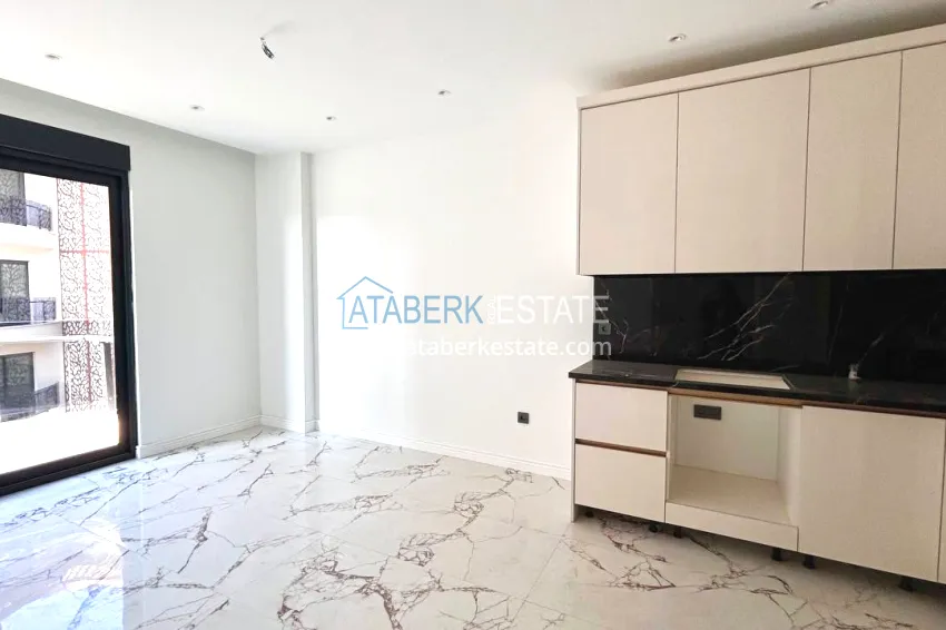 Purchase 1+1 apartment with a fine finish in Alanya - Oba district 3