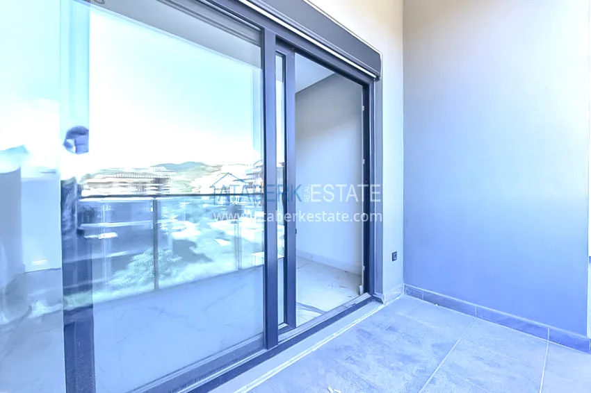 Purchase Apartment 1+1 with sea view in a prestigious complex — Kargicak district, 200 meters from the sea 6