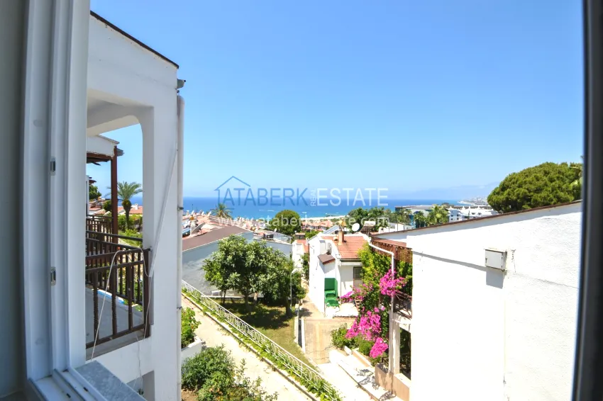 Purchase Duplex with views in a townhouse-type complex on the beachfront - Alanya, Kargicak district 8 