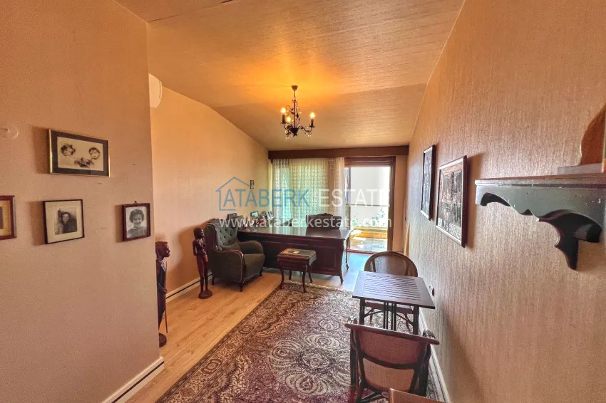 Purchase Panoramic 5+1 duplex with separate kitchen in the center of Alanya, Bektash - suitable for citizenship 10