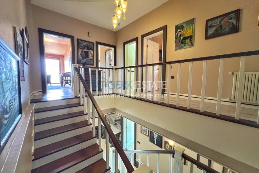 Purchase Panoramic 5+1 duplex with separate kitchen in the center of Alanya, Bektash - suitable for citizenship 18