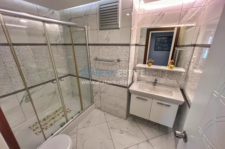 Purchase Panoramic 5+1 duplex with separate kitchen in the center of Alanya, Bektash - suitable for citizenship 20