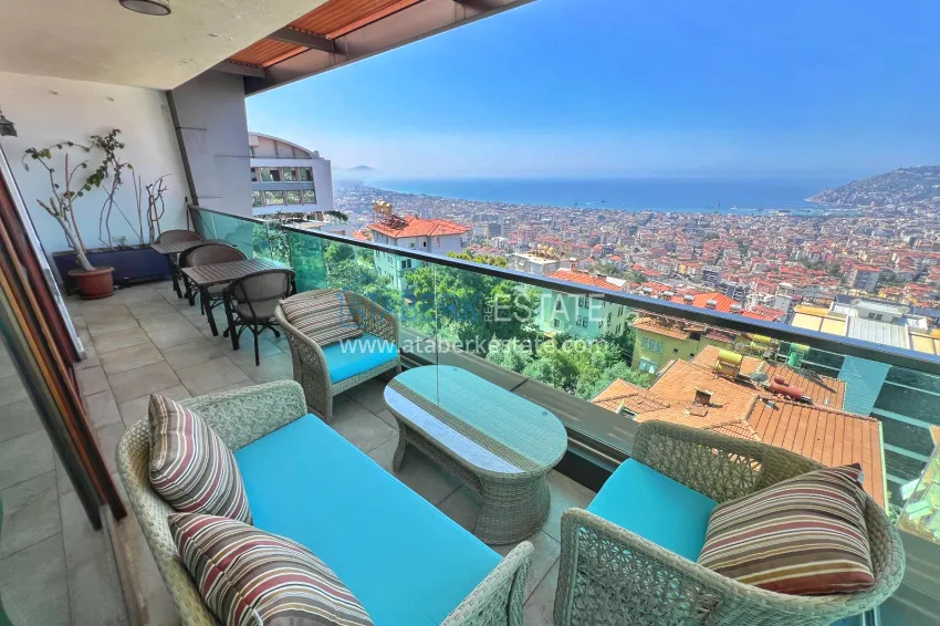 Panoramic 5+1 duplex with separate kitchen in the center of Alanya, Bektash - suitable for citizenship 1
